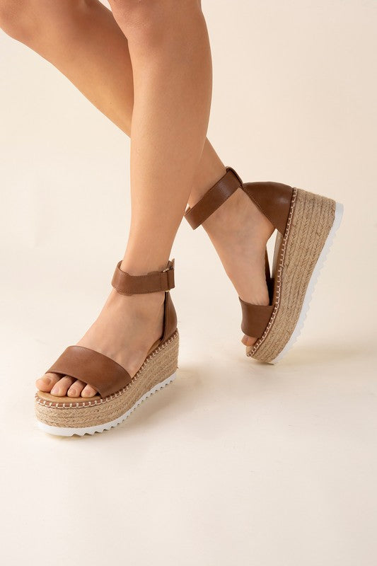 TUCKIN Platform Sandals