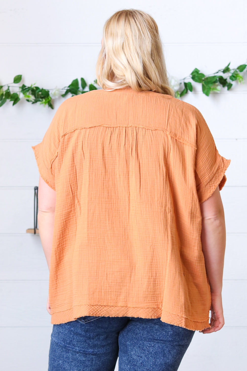 Butter Orange Gauze Raw Edge Short Sleeve V-Neck Shirt