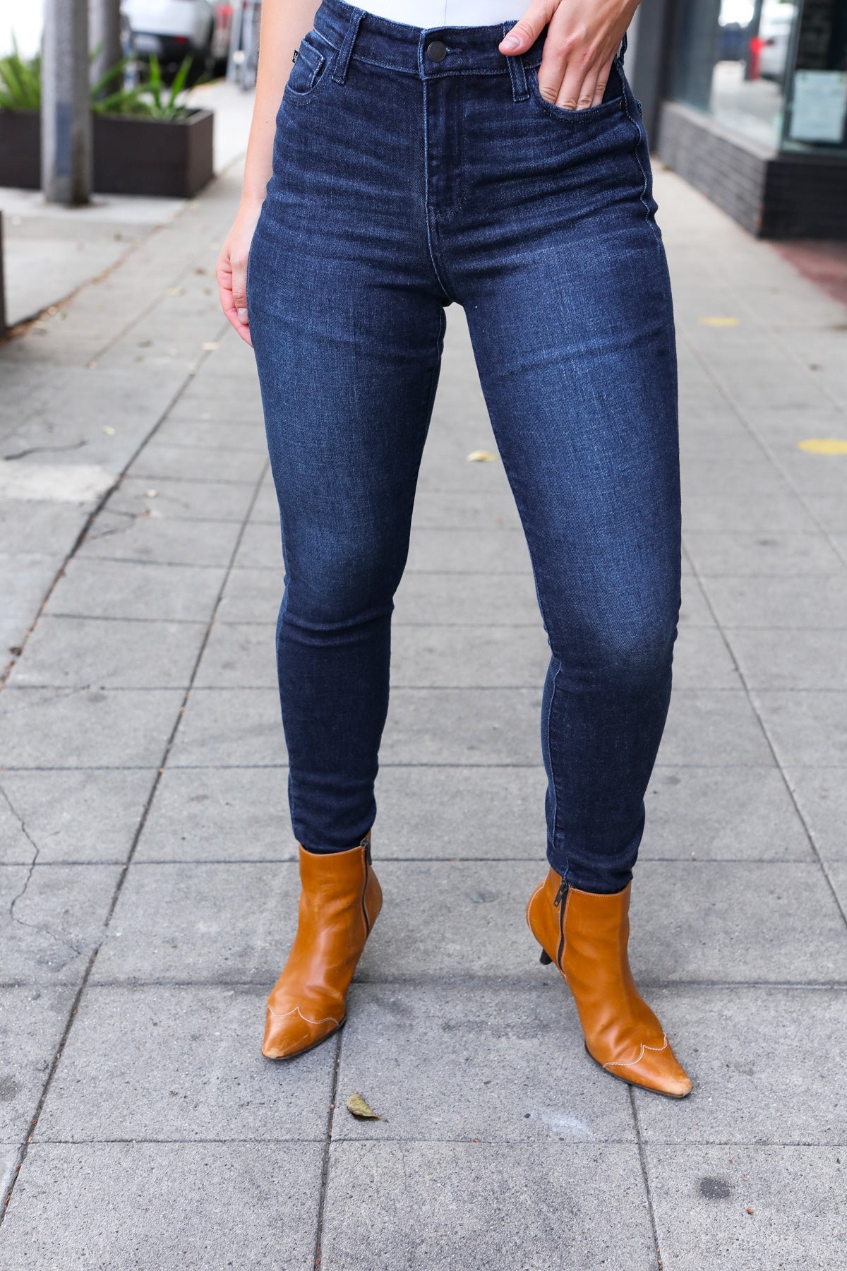 Dark Wash High Rise Skinny Jeans