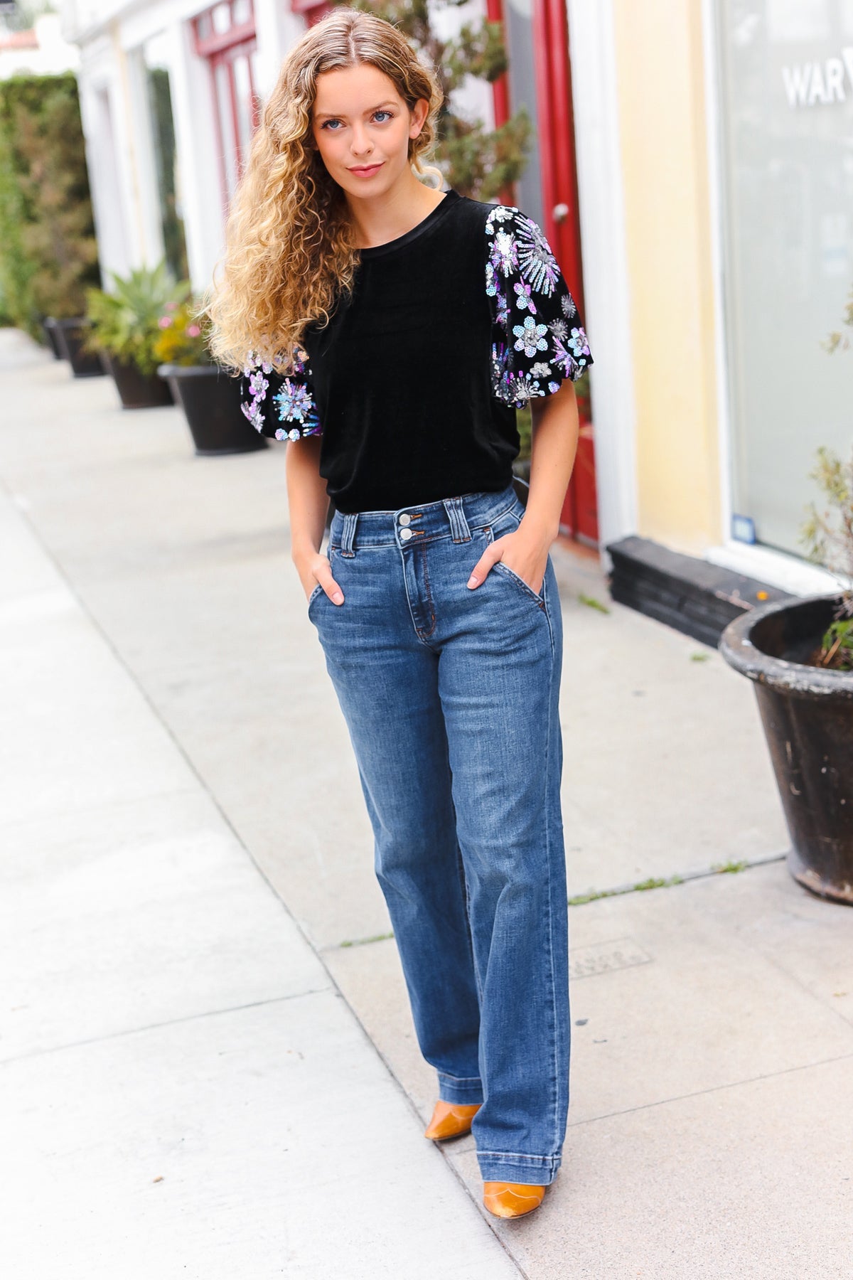 Black Floral Sequin Puff Sleeve Velvet Top