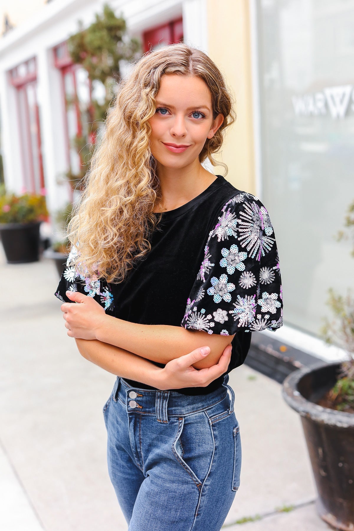 Black Floral Sequin Puff Sleeve Velvet Top