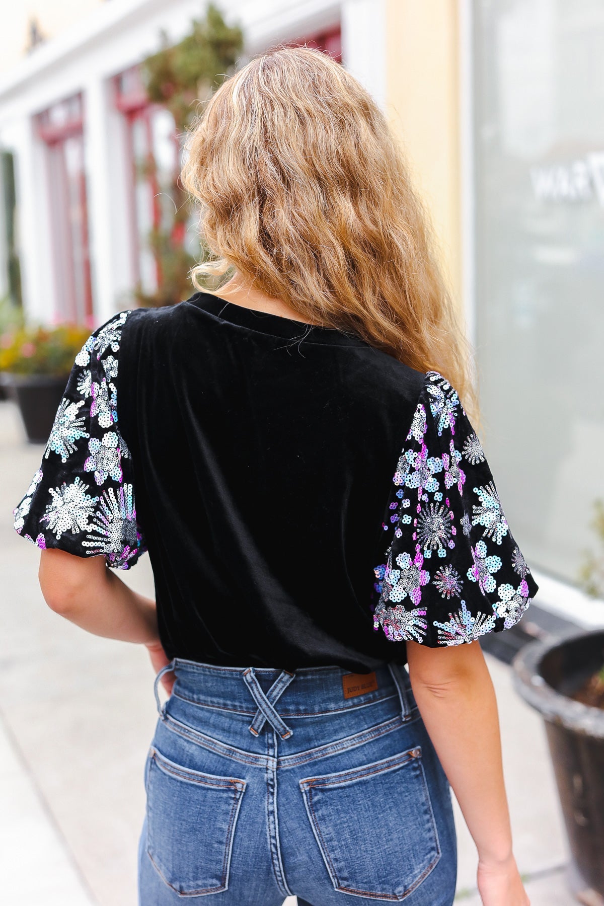 Black Floral Sequin Puff Sleeve Velvet Top