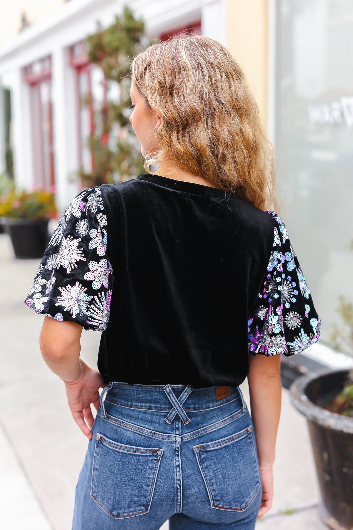 Black Floral Sequin Puff Sleeve Velvet Top