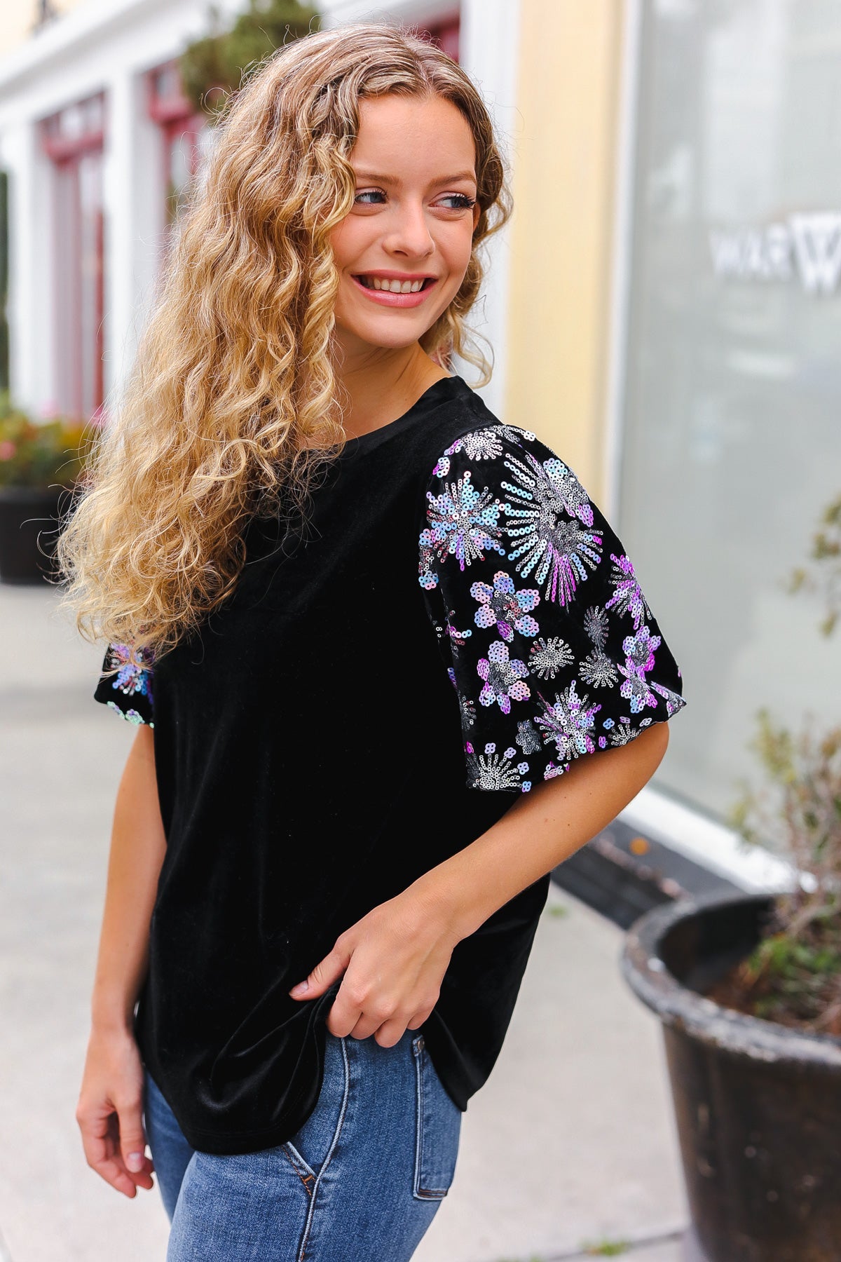 Black Floral Sequin Puff Sleeve Velvet Top