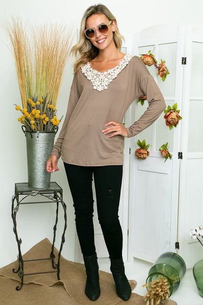 Plus Floral Crochet Lace Patch V-Neck Top