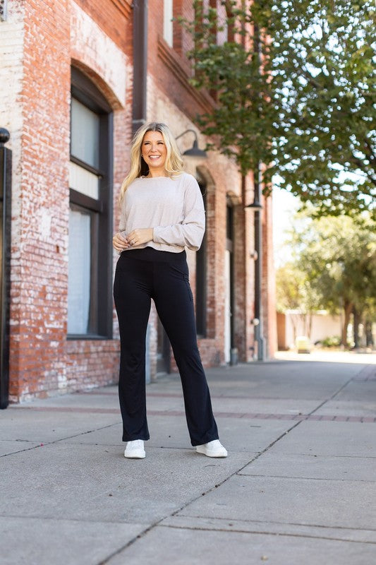 Black 27" Bootcut Leggings with Pockets