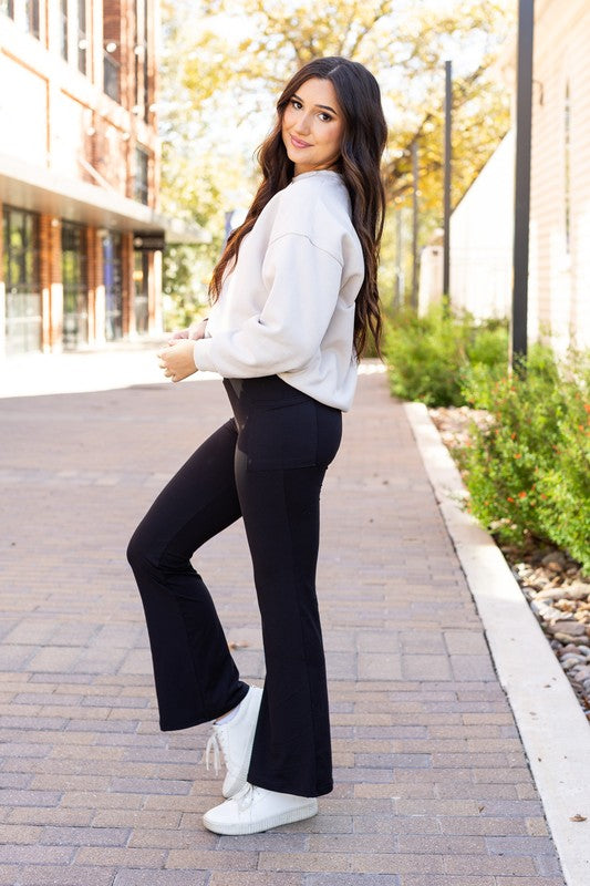 Black 30" Bootcut Leggings with Pockets