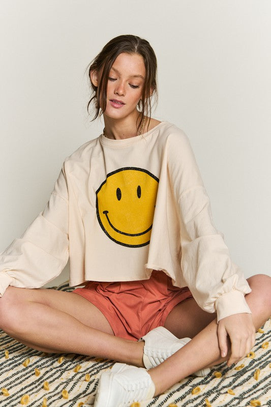 Smiley Face Long Sleeve Graphic Crop Tee