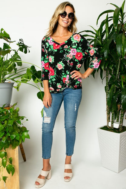 Plus Floral 3/4 Sleeve Twist Hem Top