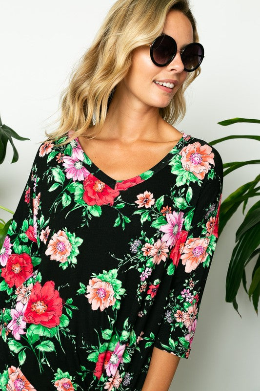 Plus Floral 3/4 Sleeve Twist Hem Top