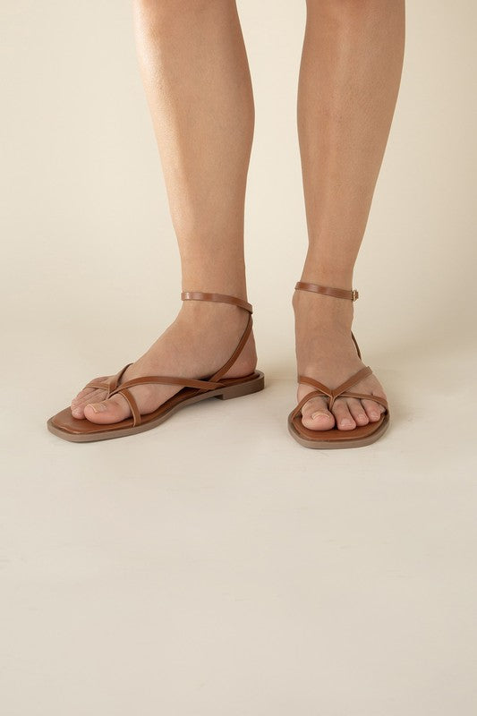 ELIO Flat Sandals