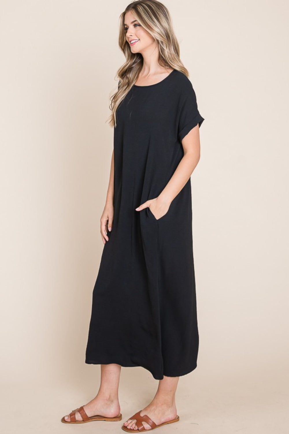 Black Round Neck Short Sleeve Midi Dress with Pockets